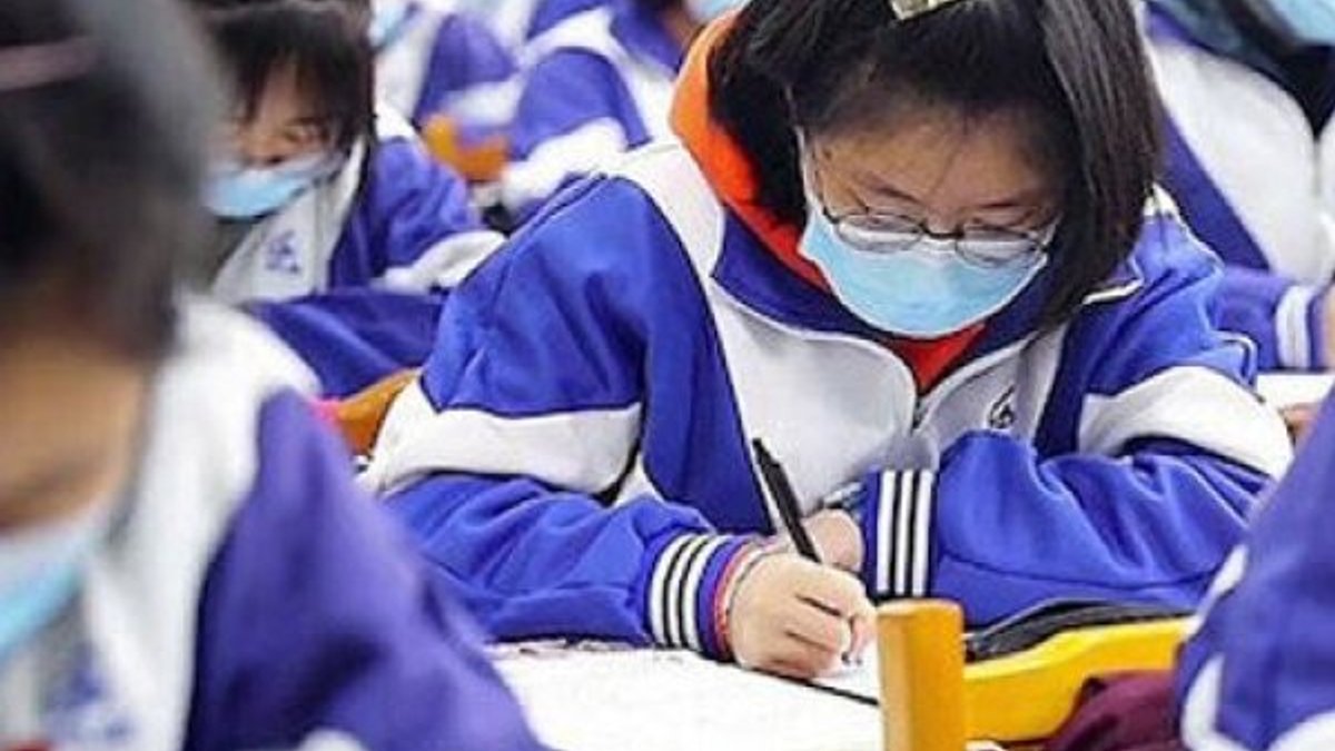 Çin'de bazı okullar eğitime kısmen başladı