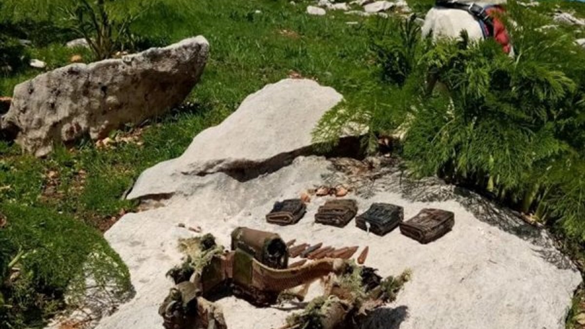 Siirt kırsalında PKK'ya ait el bombası ve mühimmat bulundu
