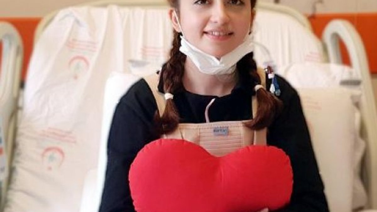 Korona teşhisi konulan hemşire kalp hastası çıktı
