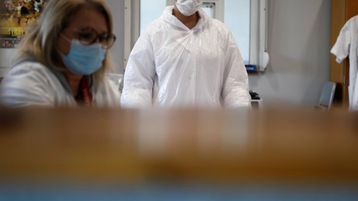 Fransa'da koronavirüsten 278 kişi daha hayatını kaybetti