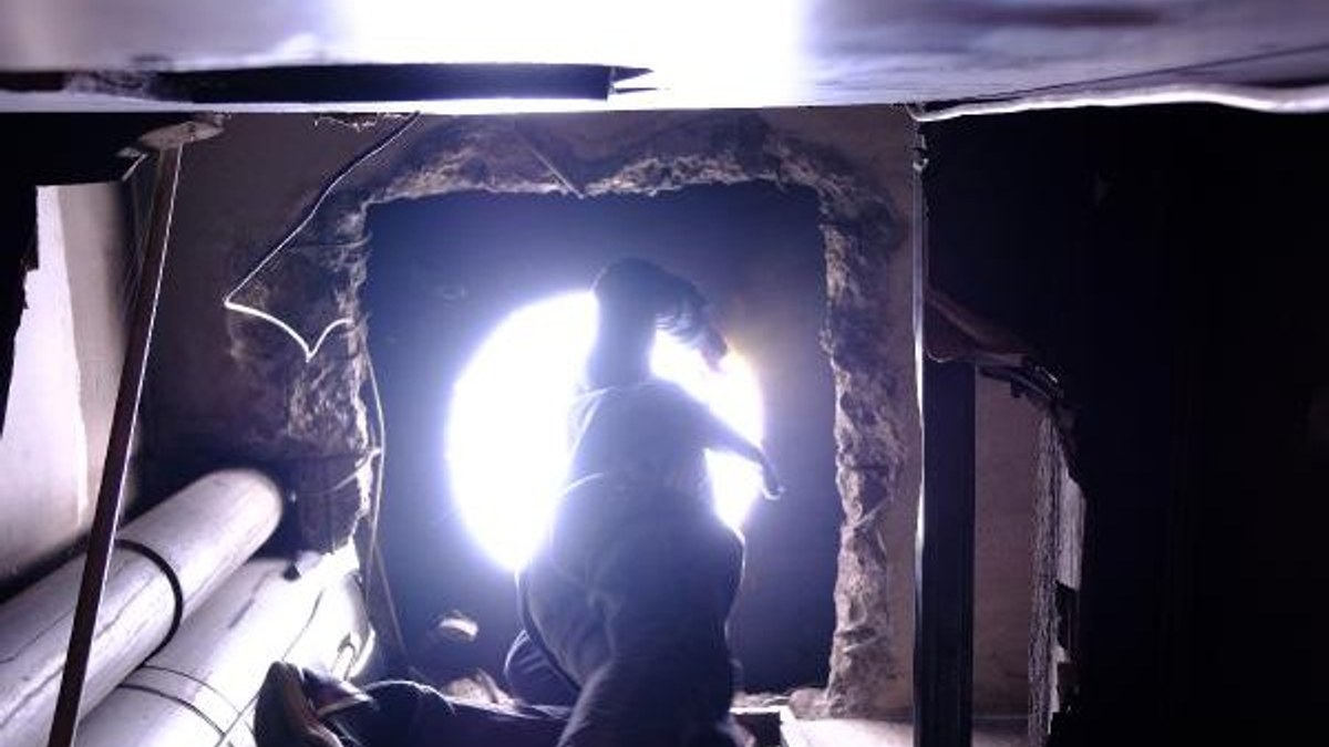 Konya’da polisten kaçmak için kıraathaneye tünel yaptılar