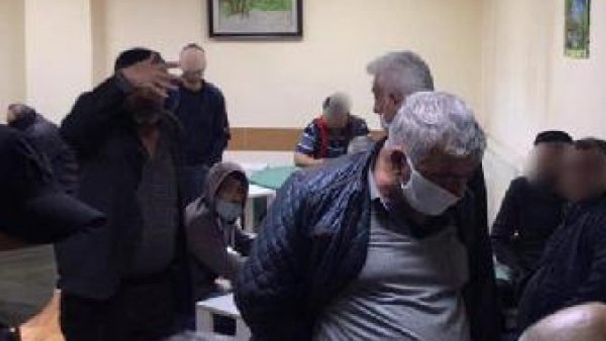 Konya'da kahvehanedeki 26 kişiye para cezası kesildi