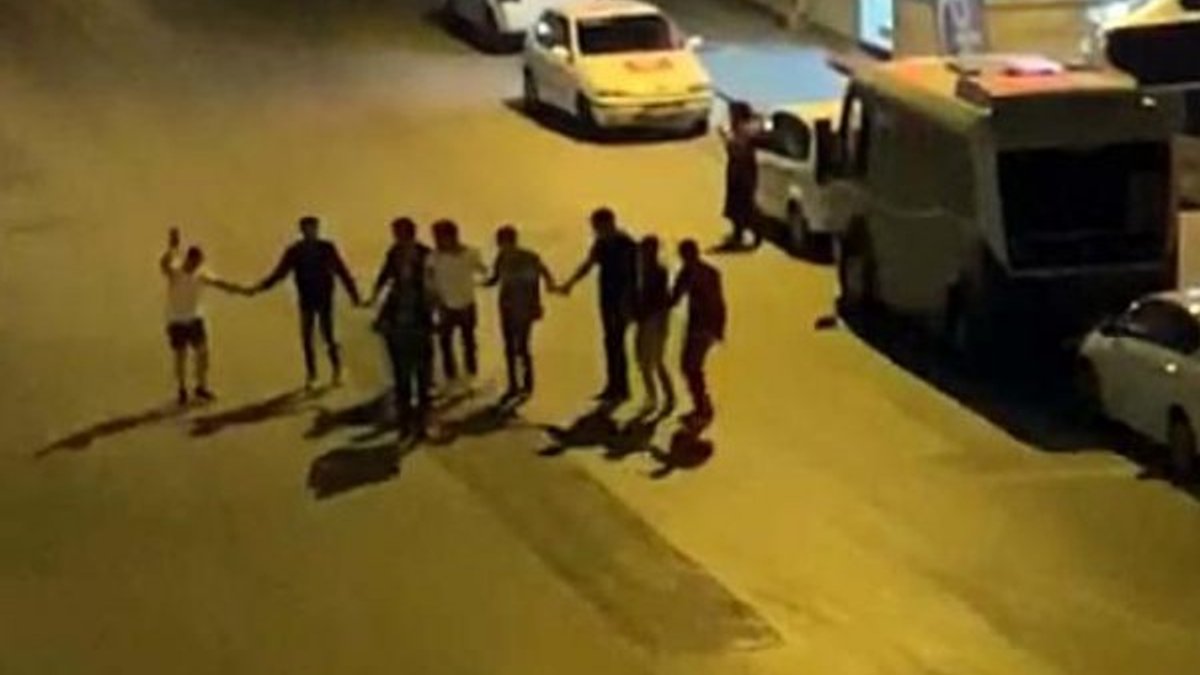 Sokak ortasında halay çeken 8 kişiye ceza