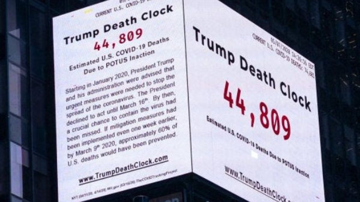 New York'ta Trump Ölüm Saati panosu asıldı