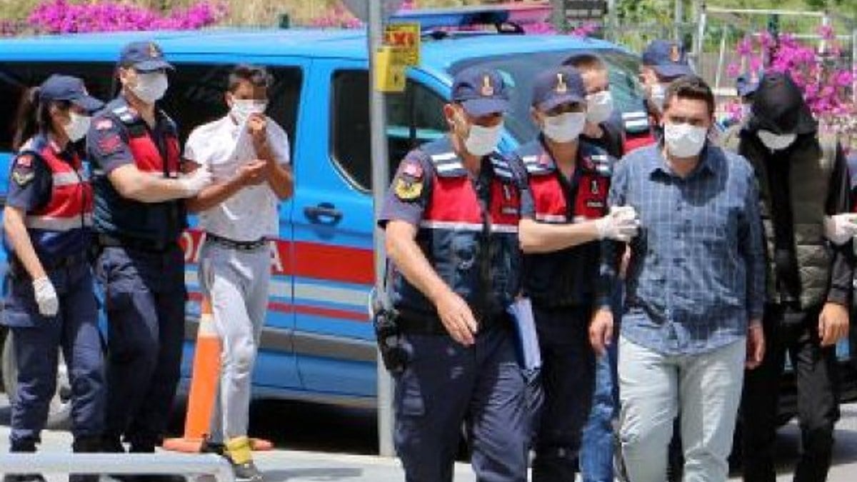 Antalya'da 4 hırsızlık şüphelisi yakalandı