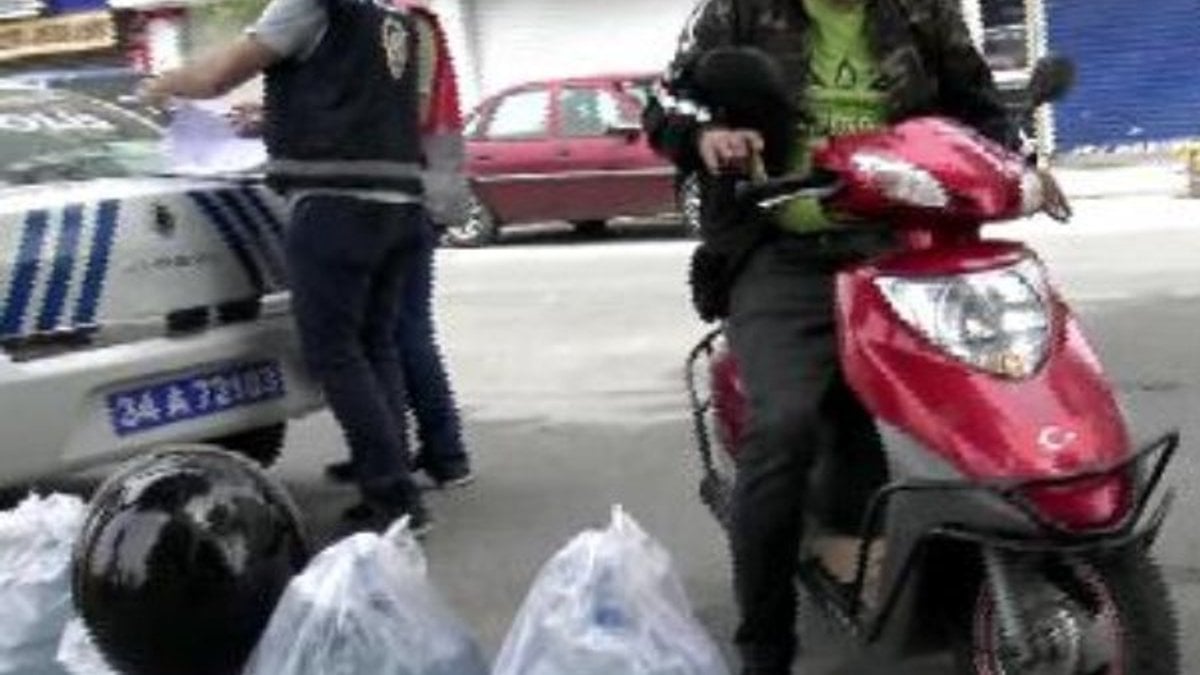 İstanbul'da sokak yasağında motosikletle tur atarken yakalandı