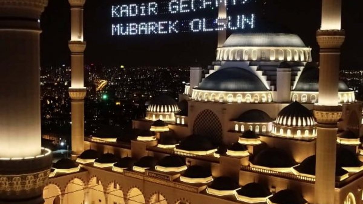 Çamlıca Camii'nde 19 Mayıs ve Kadir Gecesi kutlaması
