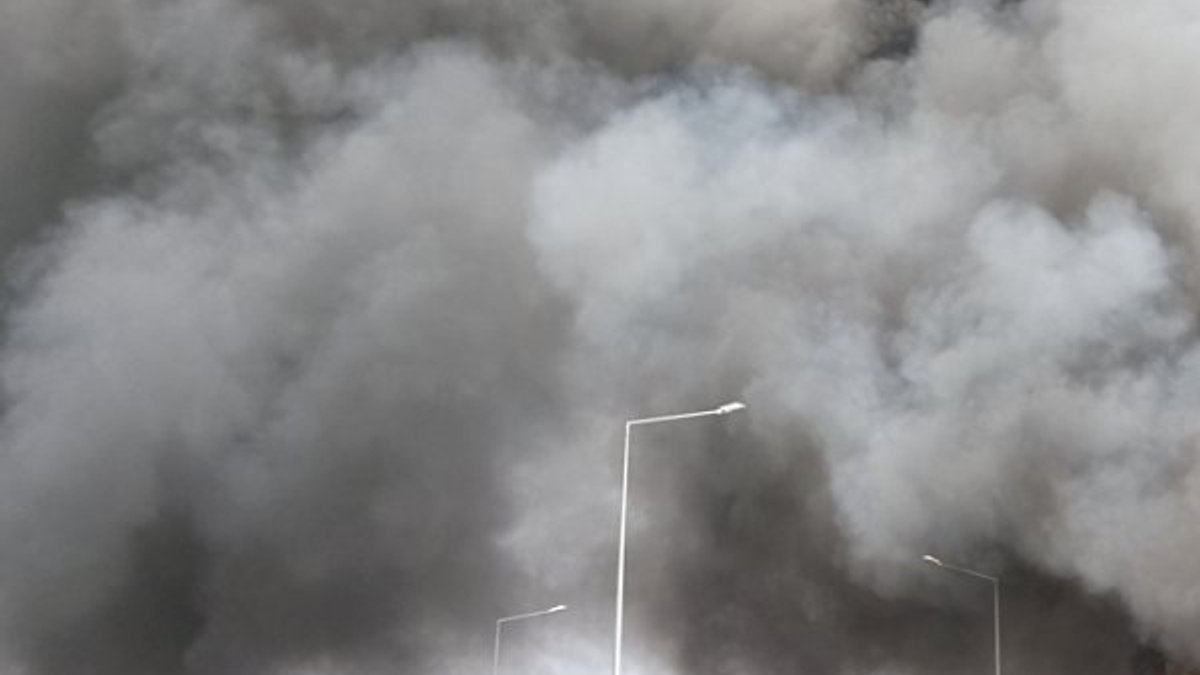 Ankara'da, medikal malzeme fabrikasında yangın çıktı