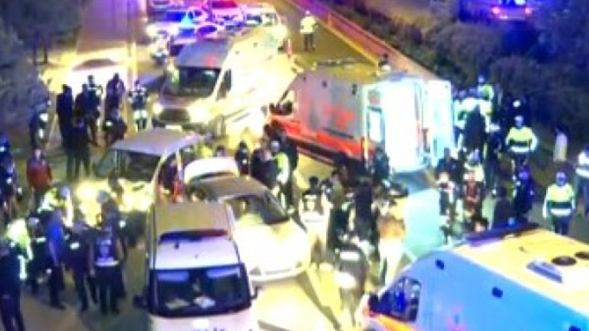Ankara'da polis uygulama noktasına araç daldı