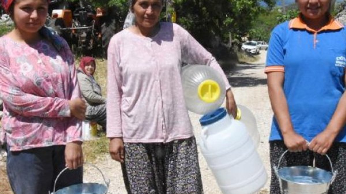 Antalya'da bir mahalle içme suyuna hasret kaldı