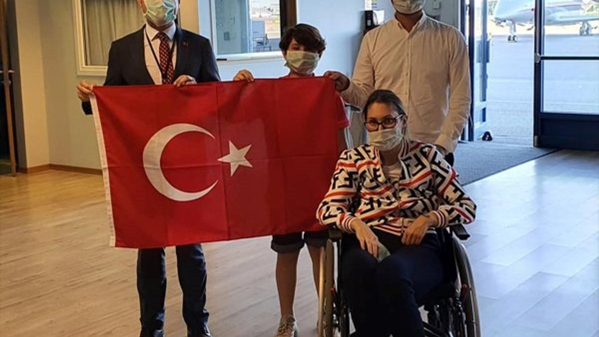 Beyin tümörlü Türk vatandaşı, Türkiye'ye getirildi