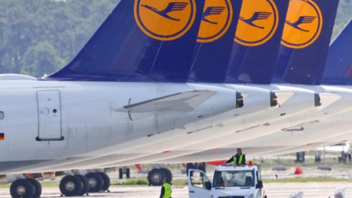 Lufthansa, 2.1 milyar euro zarar etti