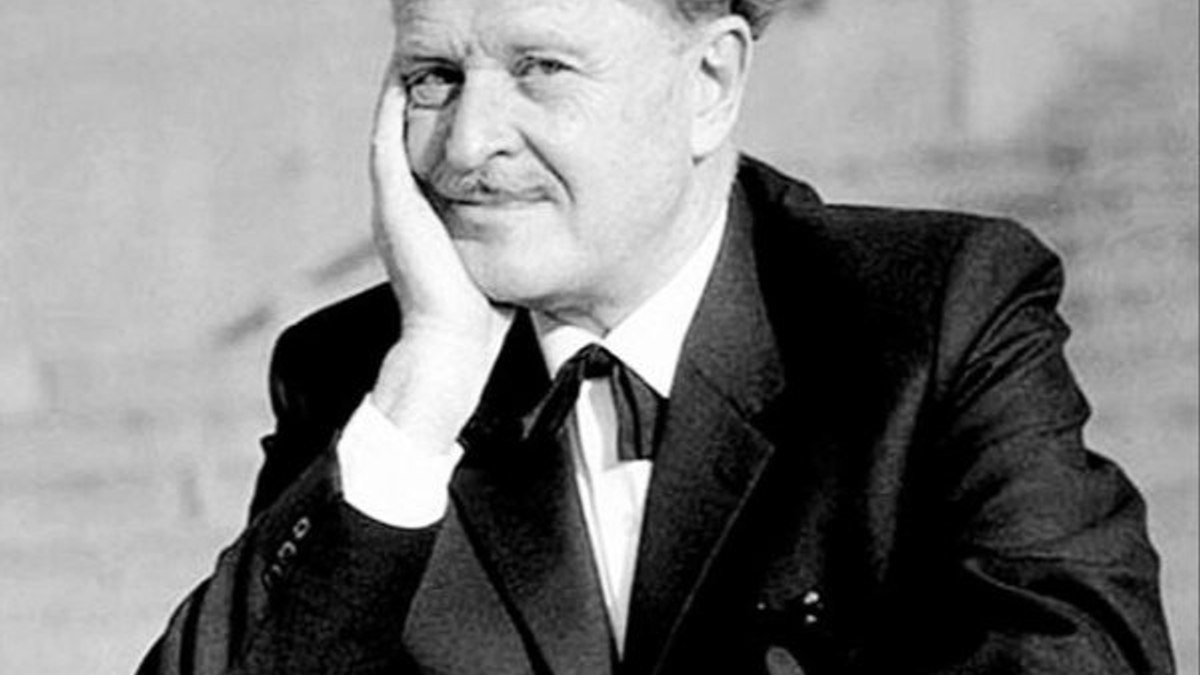 Nazım Hikmet ve eserlerinde Türkçenin yeri