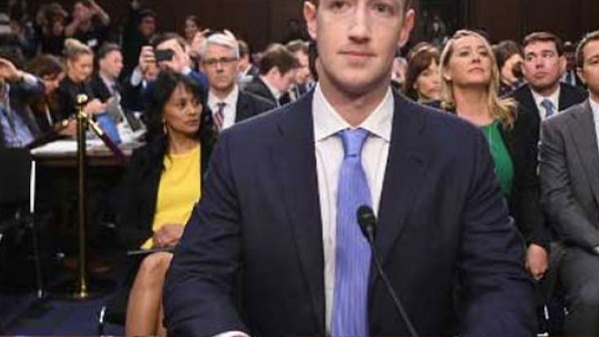 Facebook çalışanları, Mark Zuckerberg'i protesto etti