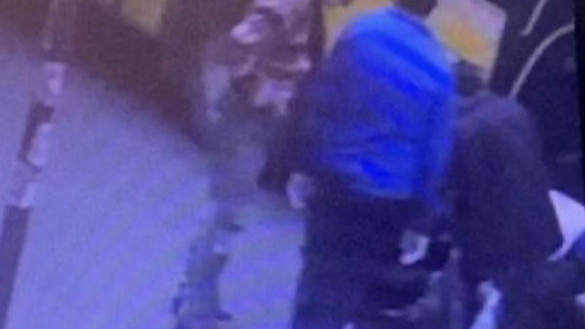 Maltepe'de otobüsten inmeye çalışan kadına kapı çarptı