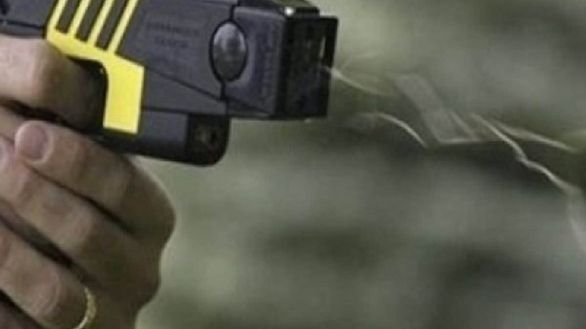 MHP'den polis elektroşok cihazı kullansın teklifi