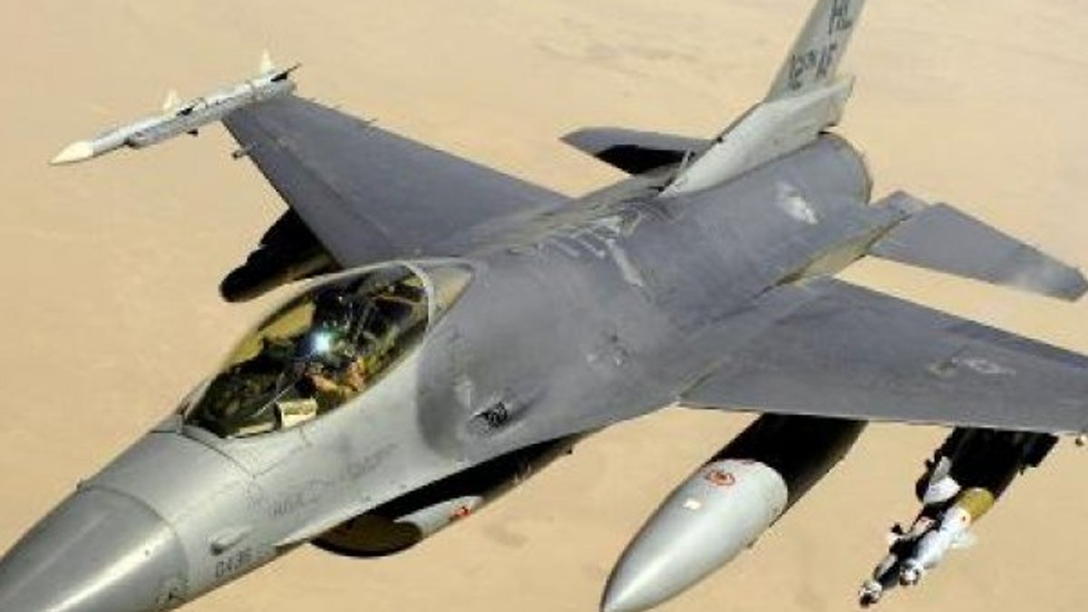 Savaş uçakları internetten satışa çıkarılıyor