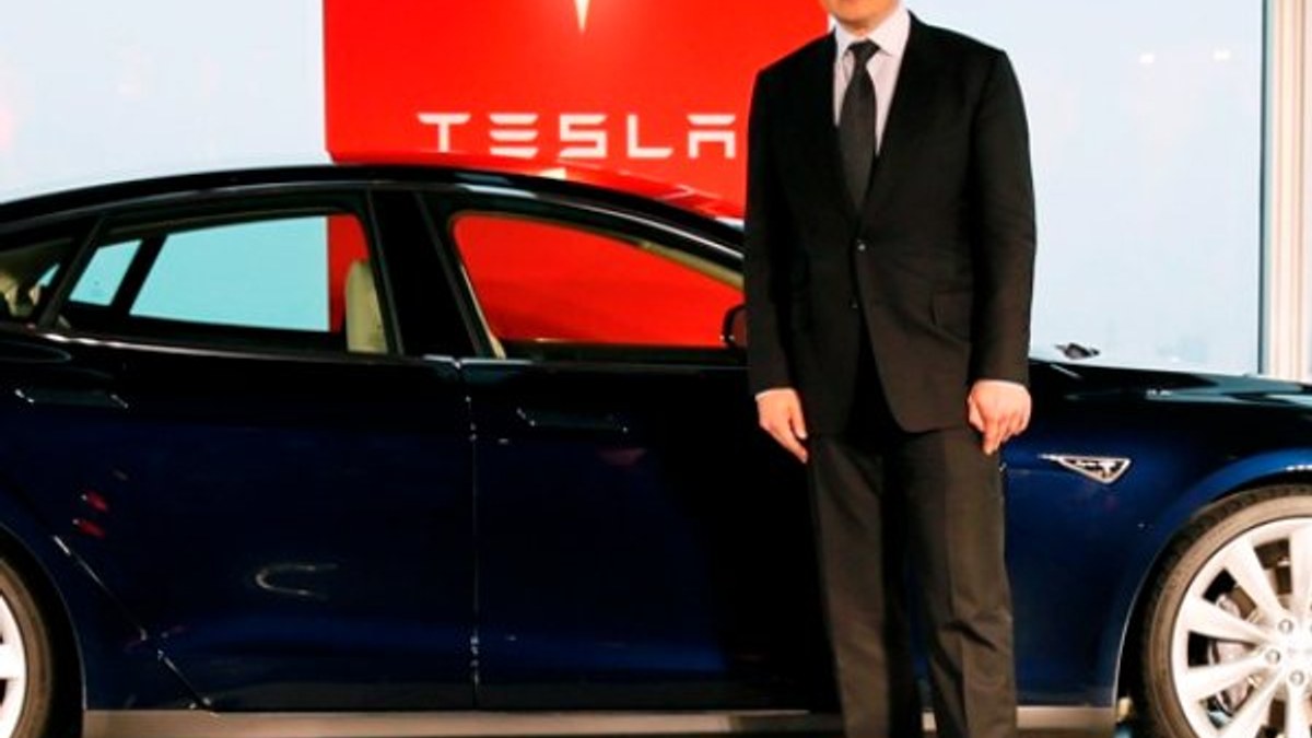 Tesla, şimdi de elektrikli minibüs modeli geliştiriyor