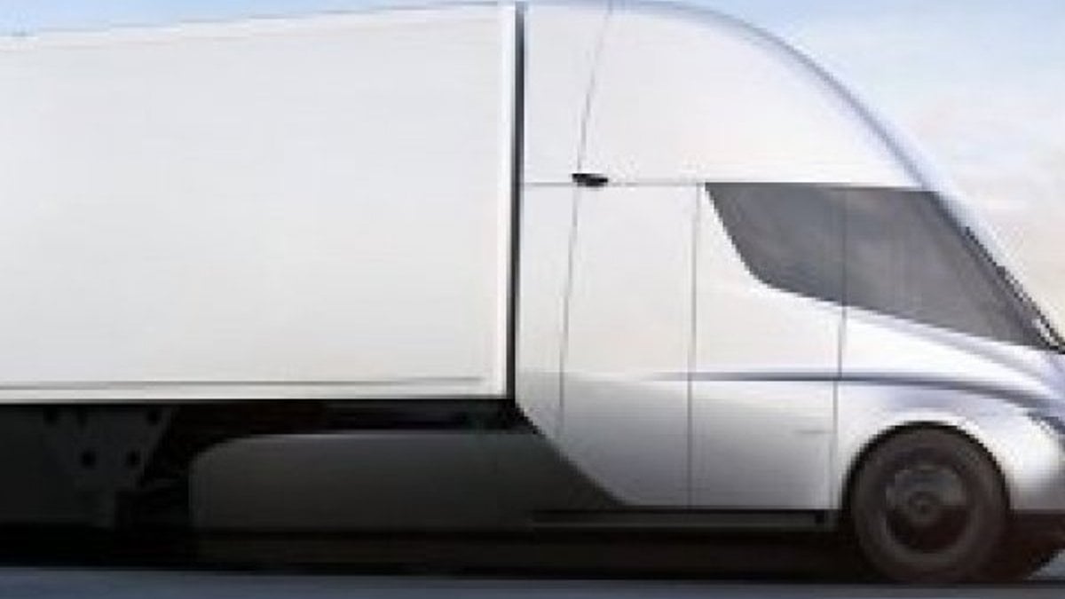 Tesla'nın elektrikli kamyonu seri üretime hazır