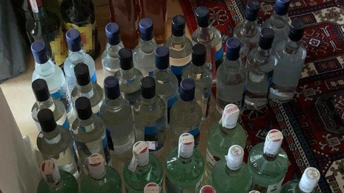İstanbul'da 4 bin 335 şişe sahte içki ele geçirildi