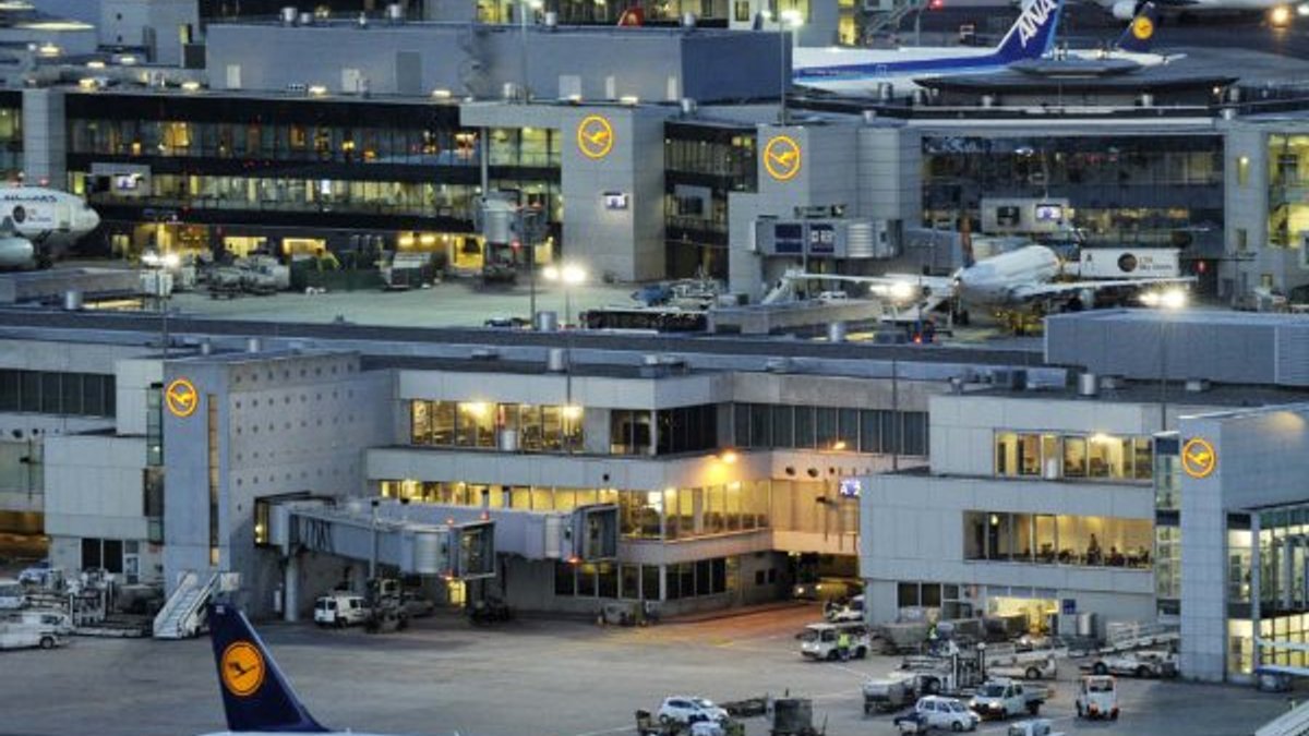 Frankfurt Havalimanı'nın yolcu sayısı yüzde 95.6 azaldı