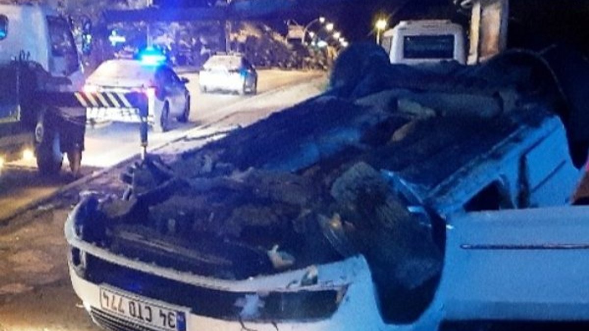 Bodrum'da kavşağa hızlı giren otomobil kaza yaptı