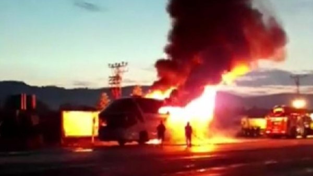 Zonguldak'ta yolcu otobüsü yandı