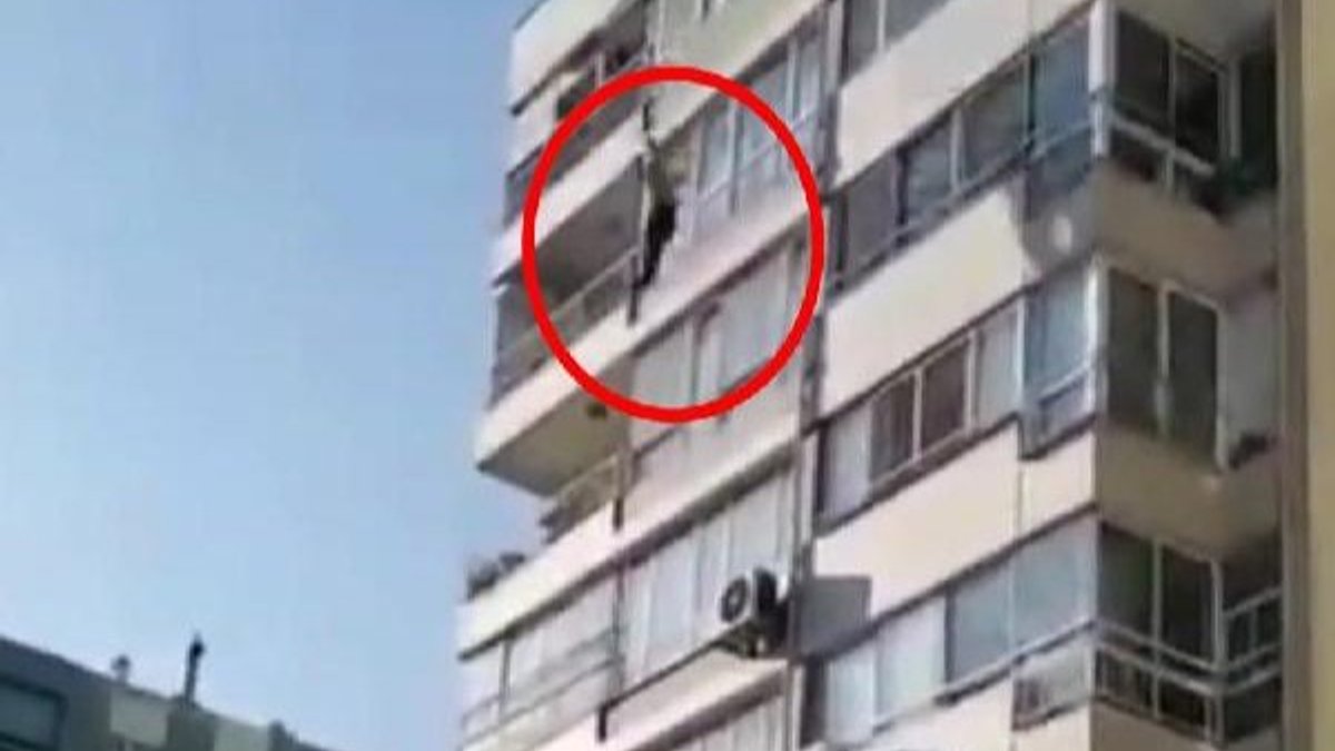 İzmir'de 9'uncu kattan atladı, hava yastığına düştü