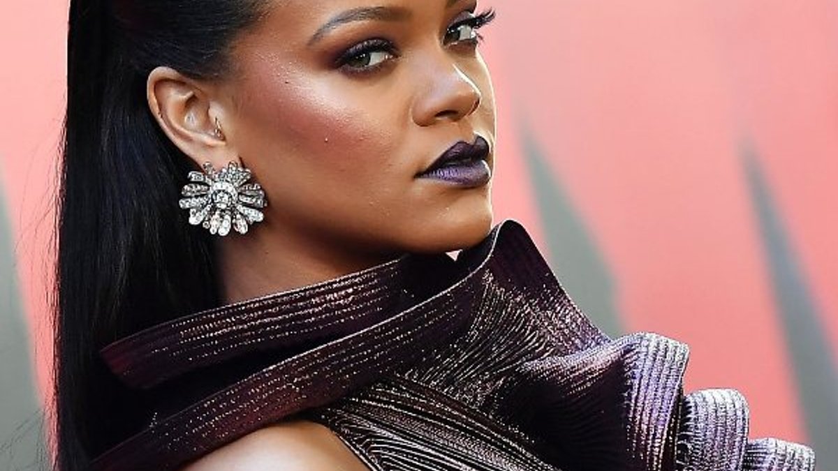 Rihanna, aylık 415 bin dolara ev kiraladı