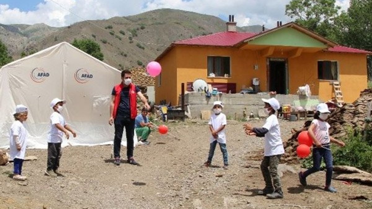 Bingöl'de depremzede çocuklara psikososyal destek