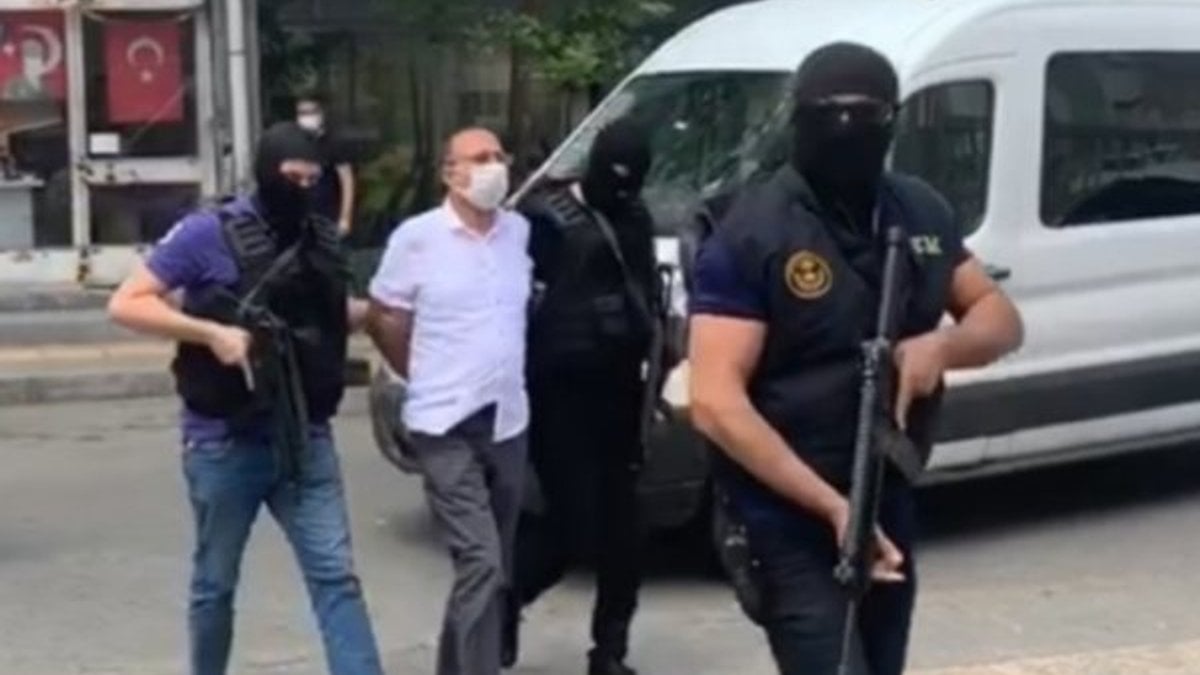 İzmir'de, kırmızı bültenle aranan terörist yakalandı