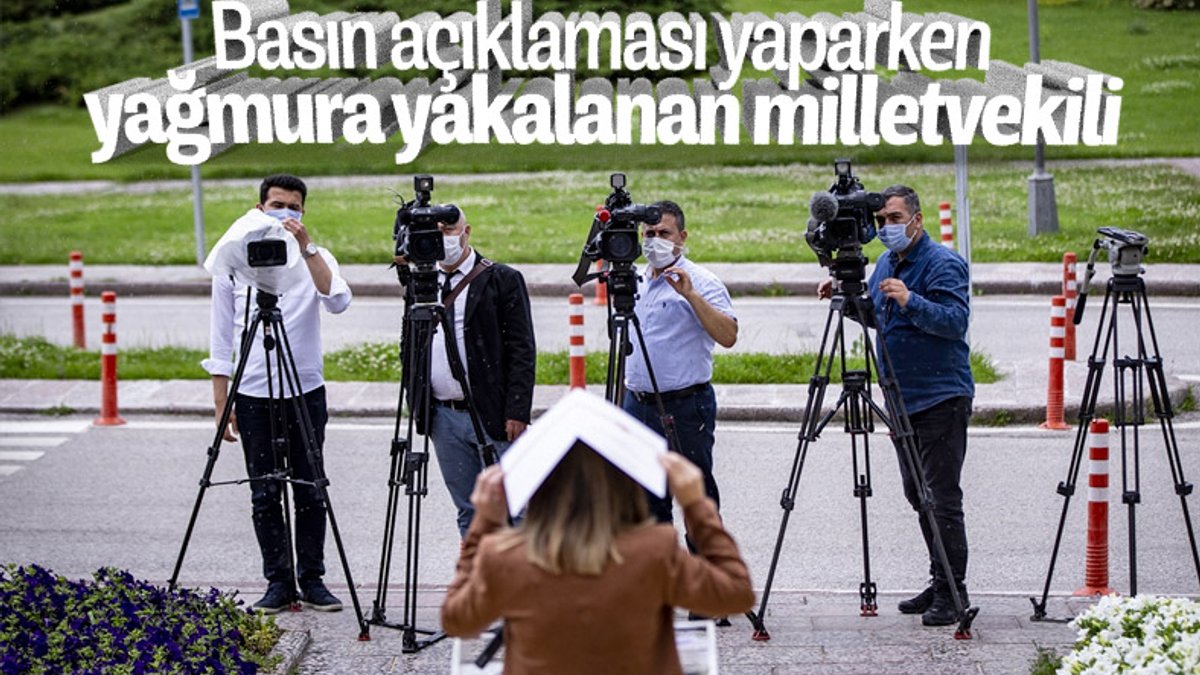 MHP Milletvekili Arzu Erdem yağmura yakalandı