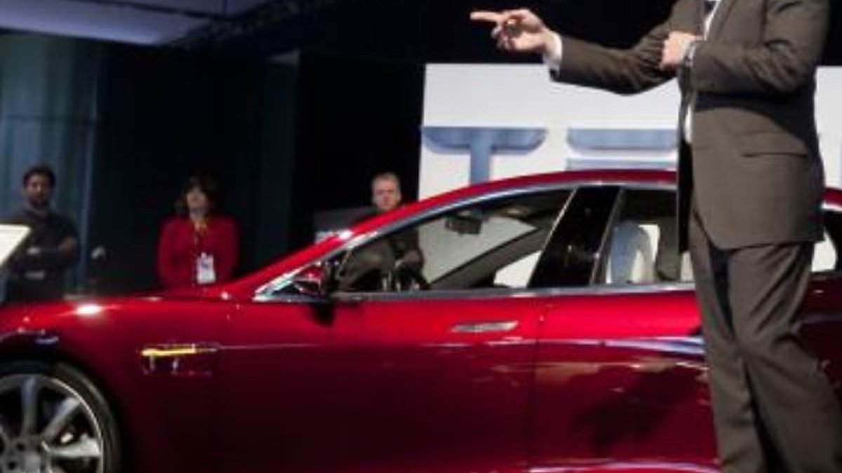 Tesla, yıllık hissedarlar toplantısını erteledi
