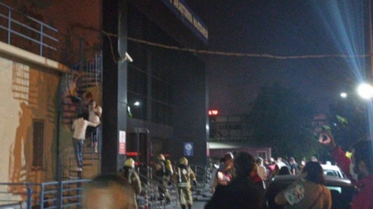 İstanbul Eğitim ve Araştırma Hastanesi'nde yangın