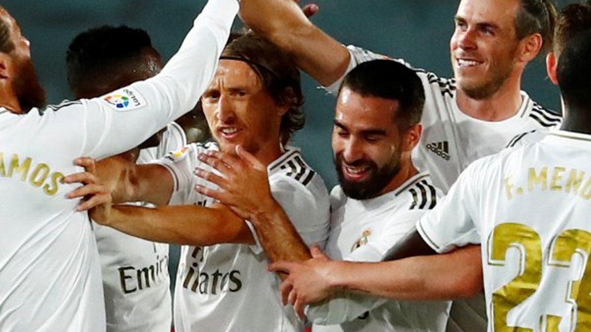 Real Madrid ligde liderliğini korudu