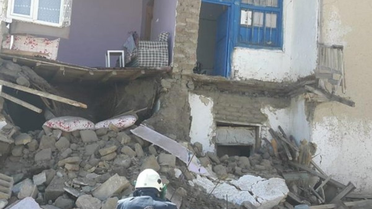 Van'da deprem bölgesinde hasar tespit çalışmaları başladı