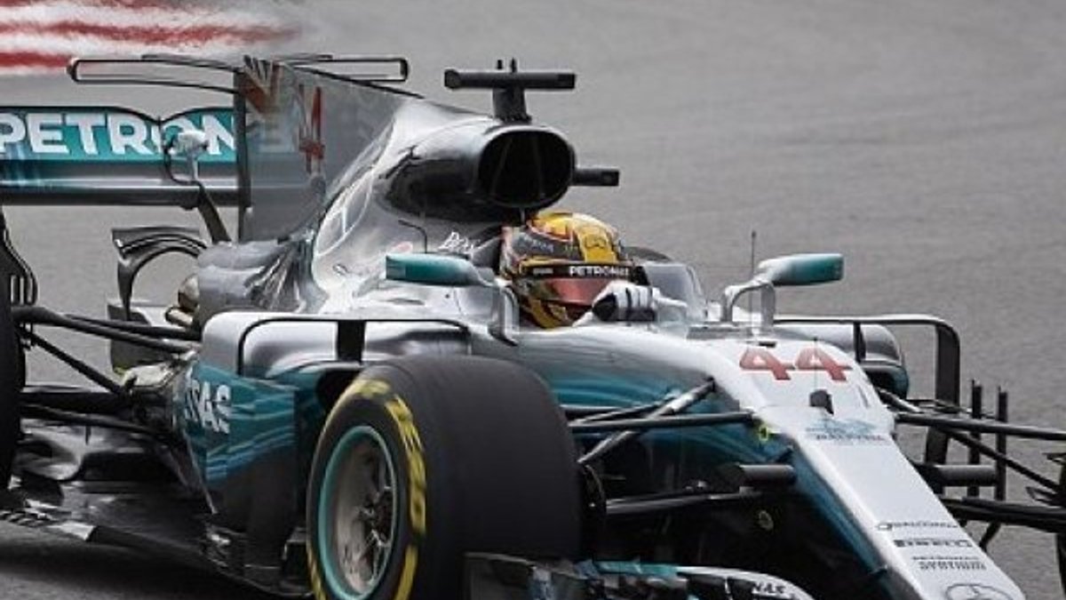 Mercedes, ırkçılığa karşı F1'de siyah araç kullanacak