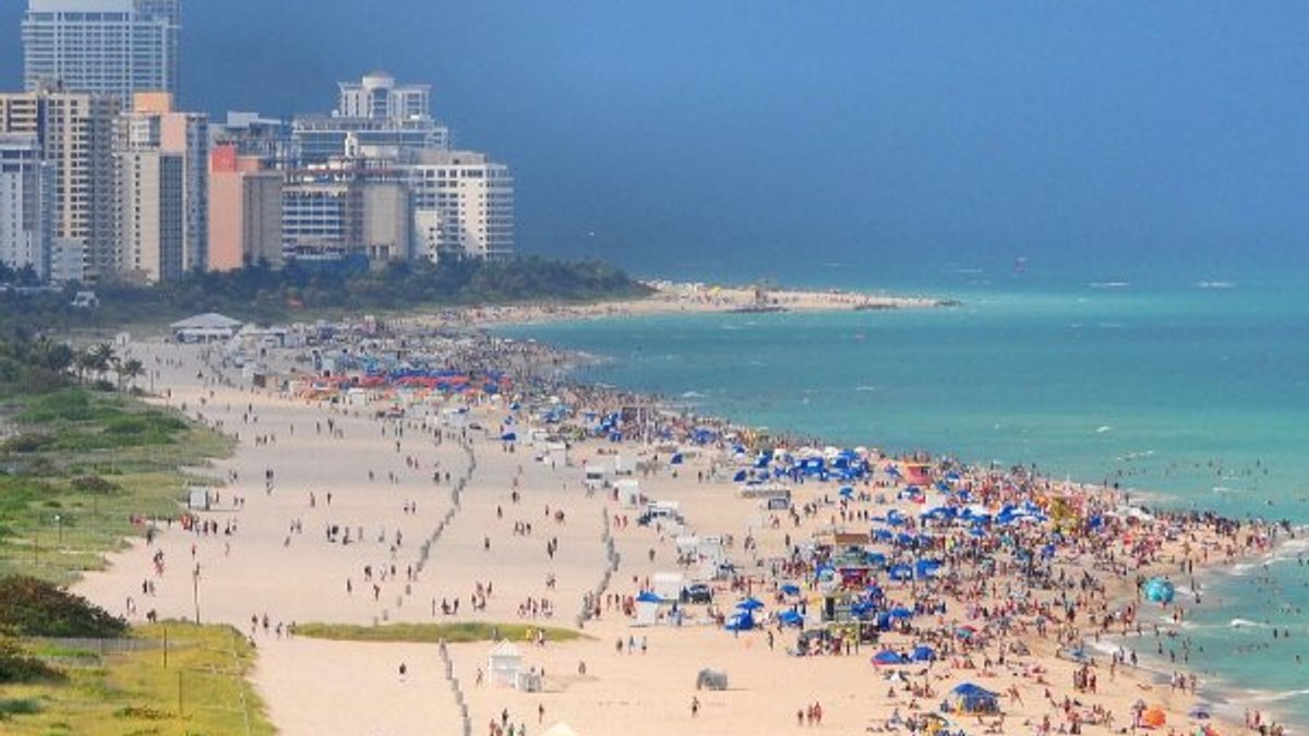 Miami'de plajlar, hafta sonu kapatılacak