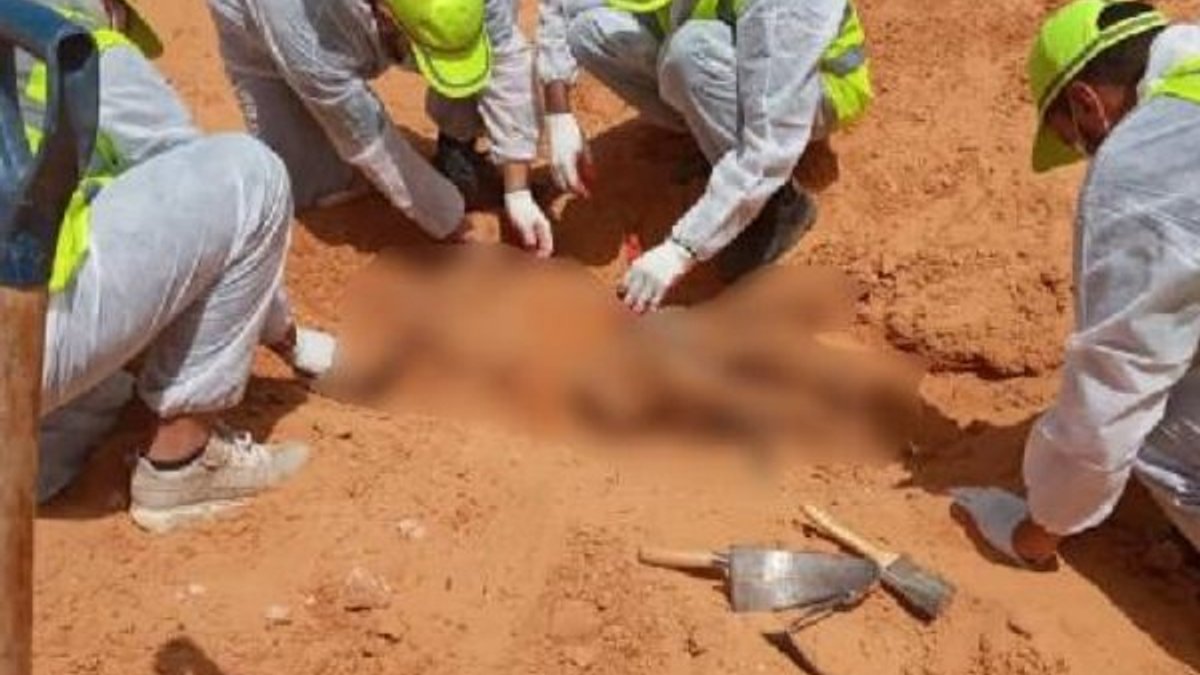 Libya'da bir toplu mezar daha bulundu