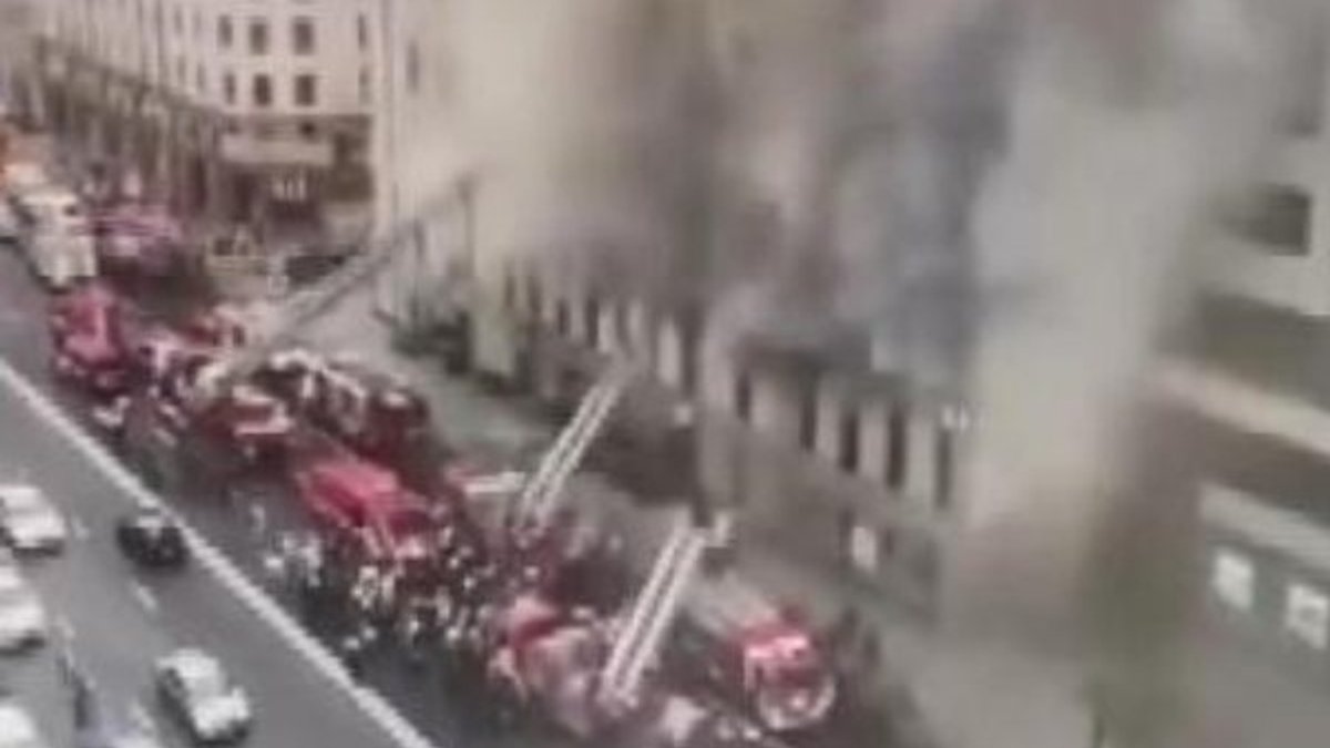 Moskova'da bir binada yangın çıktı