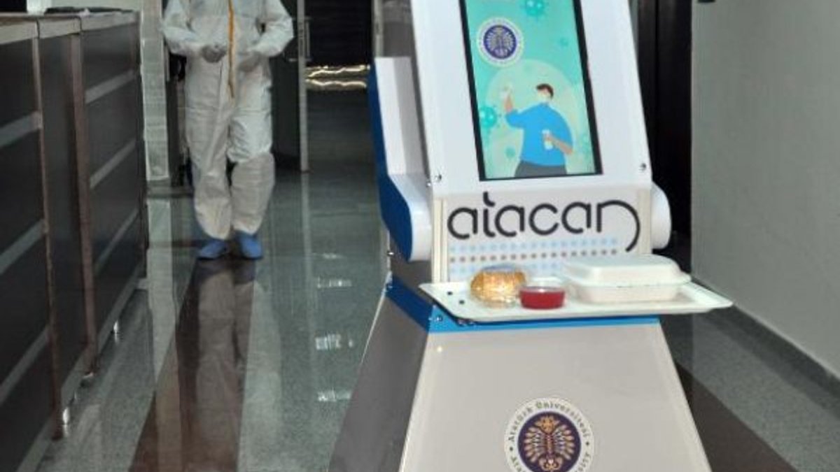 Erzurum'da kullanılan hemşire robot: Atacan