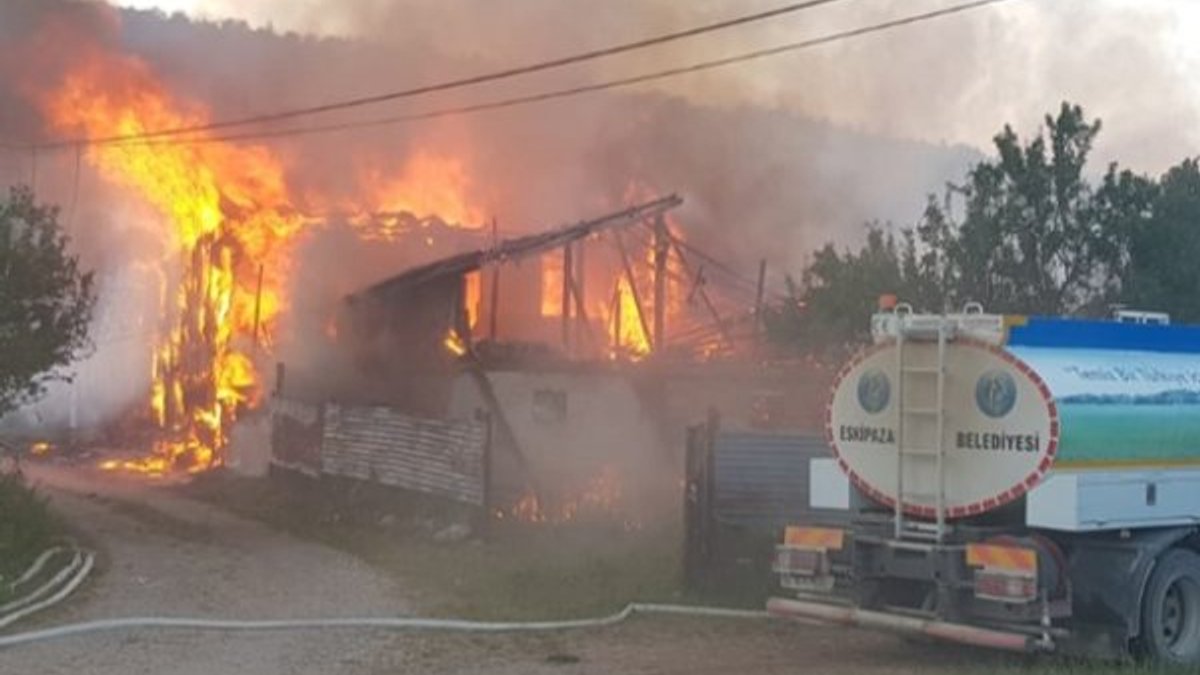 Karabük'te iki evde yangın çıktı