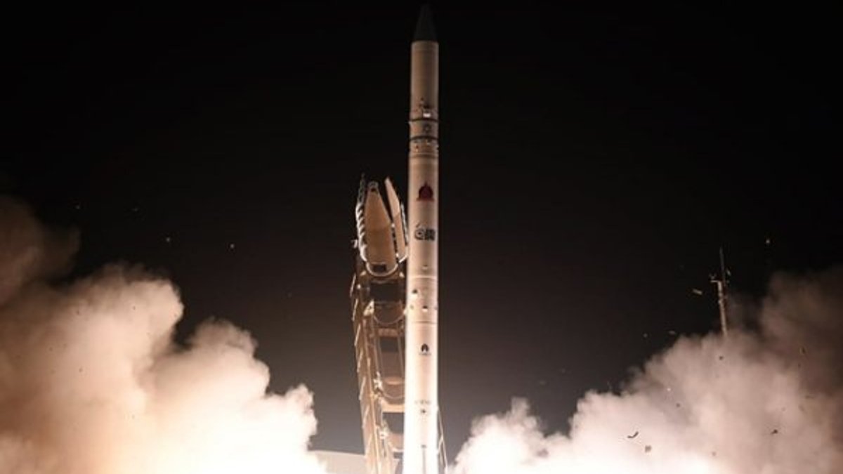 İsrail, casus uydusunu uzaya fırlattı