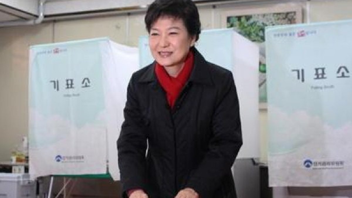 Güney Kore eski Cumhurbaşkanı'na yolsuzluktan 20 yıl ceza