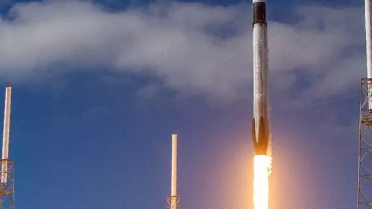 SpaceX, Güney Kore'nin askeri uydusunu uzaya fırlatacak