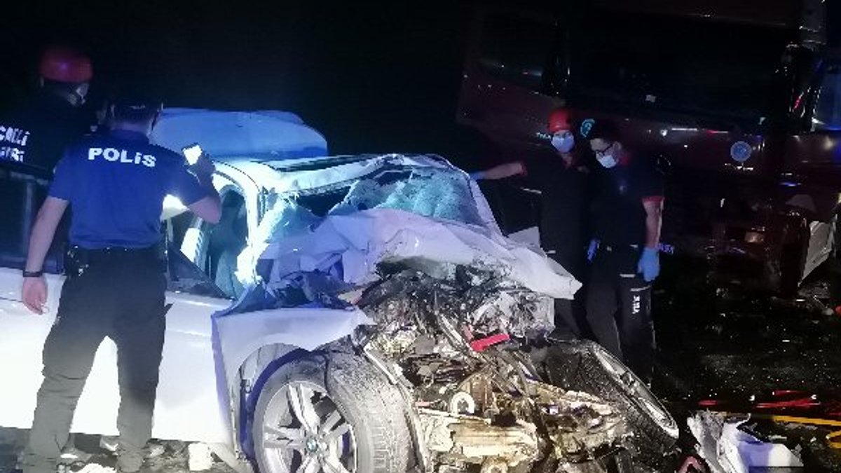 Kocaeli'de trafik kazası: 2 kişi hayatını kaybetti
