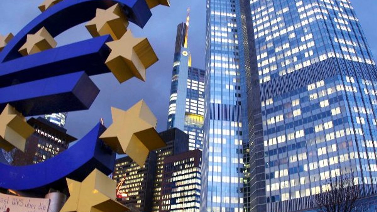 Avrupa Merkez Bankası, faizleri sabit tuttu