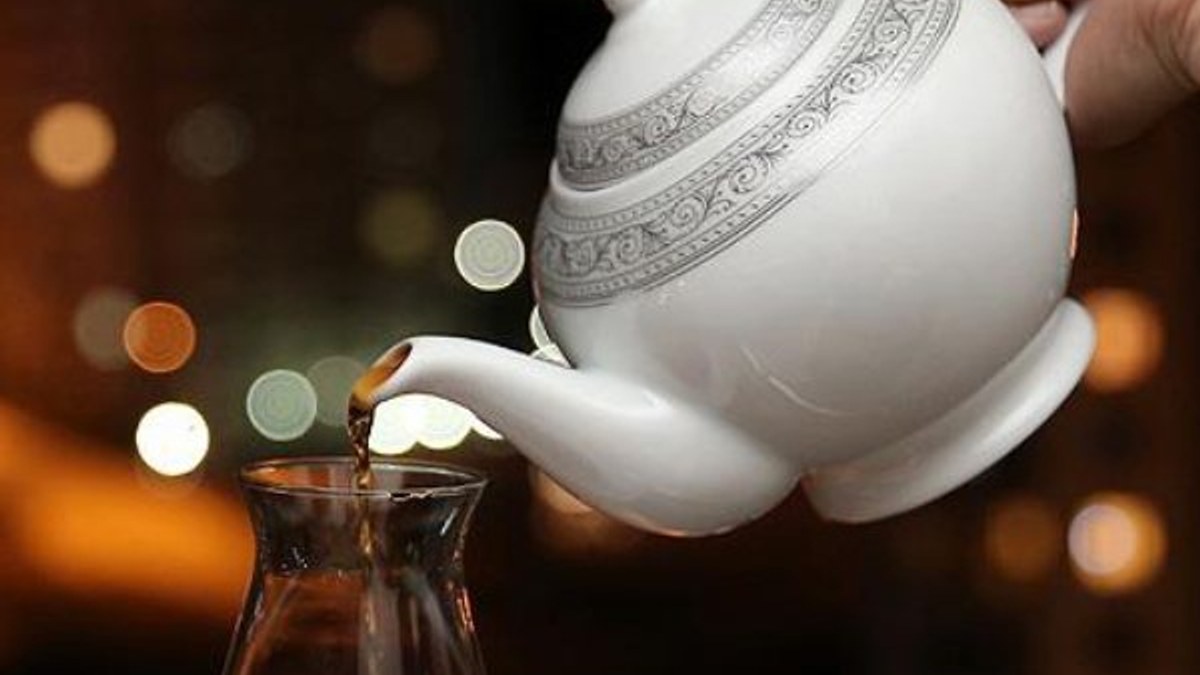 Rizeli çay demleme uzmanı: Çay şekersiz içilmeli