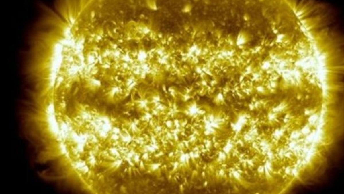 Güneş'ten 20 kat güçlü süper patlama tespit edildi