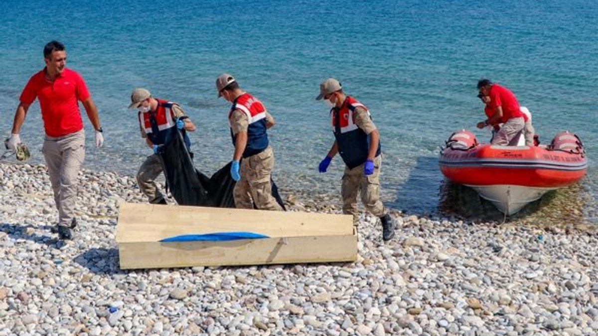 Van'da kayıp tekne aramalarında ceset sayısı 50'ye ulaştı